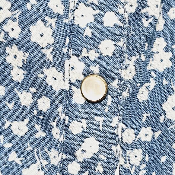 Vanilla Star Pearl Snap Button-Up Top Chambray Floral Size S NWT Cottage Country - Picture 4 of 10